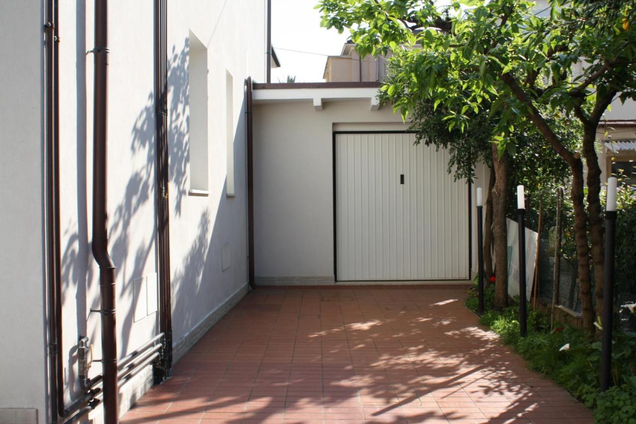 Casa Vacanze Aurora Centro Rimini Exterior foto