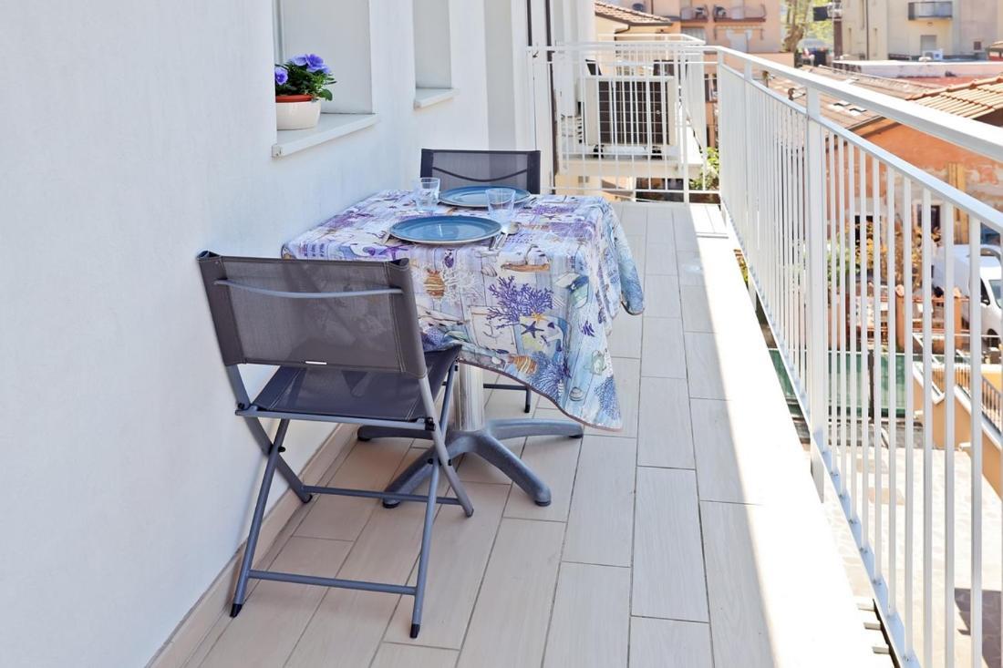 Casa Vacanze Aurora Centro Rimini Exterior foto